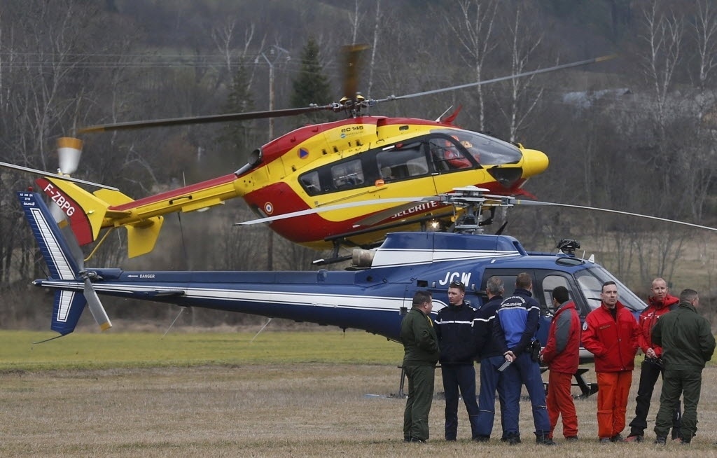Fotos Avião da Germanwings cai no sul da França com 150 pessoas a bordo 24/03/2015 UOL Notícias