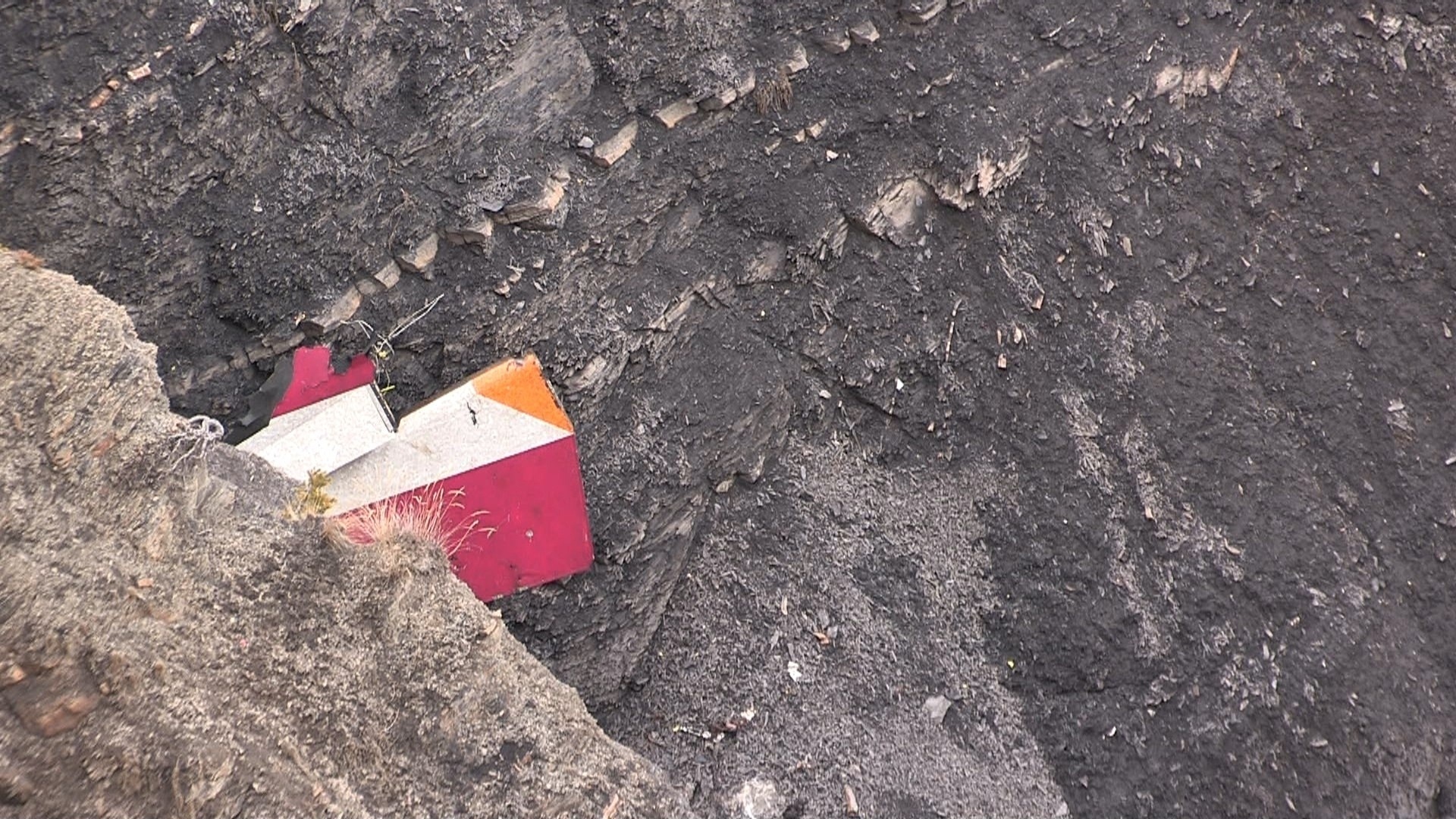 Fotos Avião da Germanwings cai no sul da França com 150 pessoas a bordo 24/03/2015 UOL Notícias
