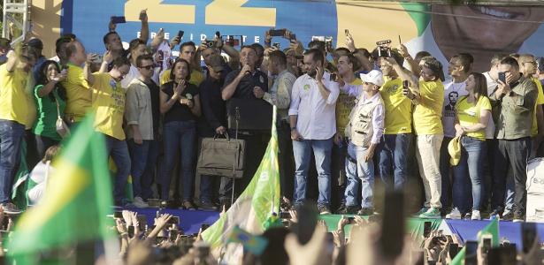 Bolsonaro Chama Paes De Vagabundo E Prefeito Reage Incompetente