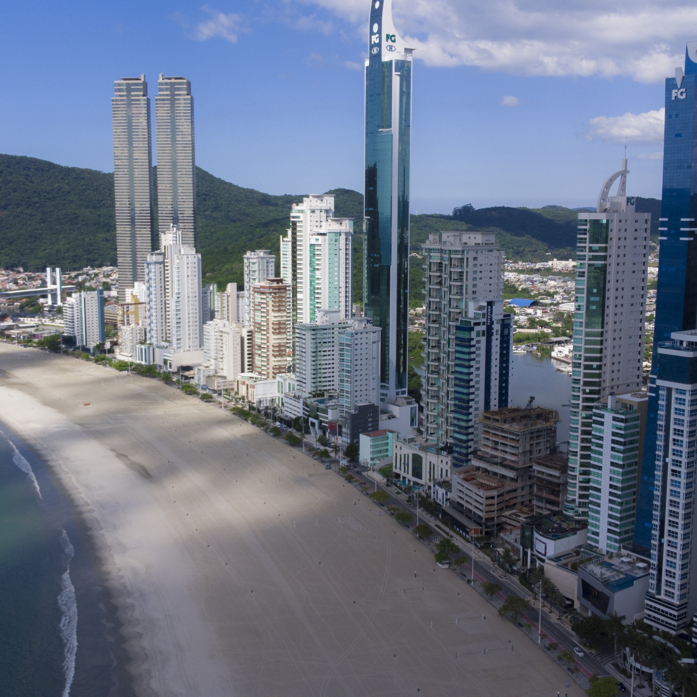 Os prós e contras de alargar as praias de Santa Catarina