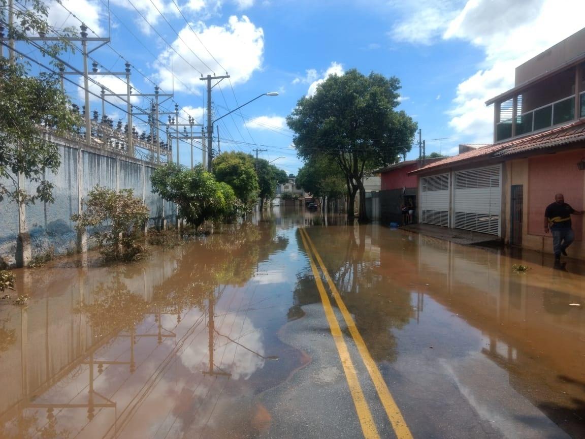 Fotos Chuvas causam alagamentos e mortes em SP 11 03 2019 UOL Notícias