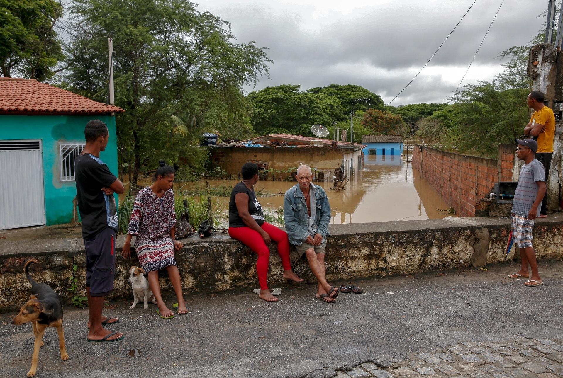 Chuva Na Bahia 430 Mil Pessoas Foram Afetadas 18 Morreram 