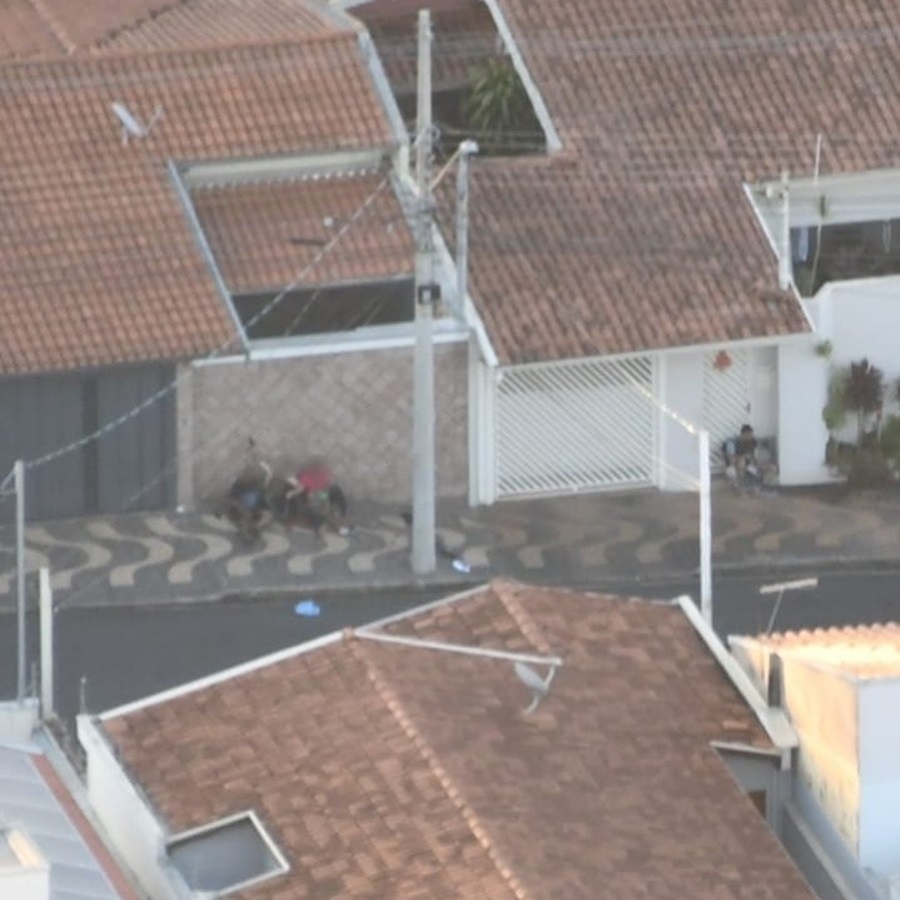 VÍDEO: Homem é executado a tiros em evento de futebol no bairro Flores