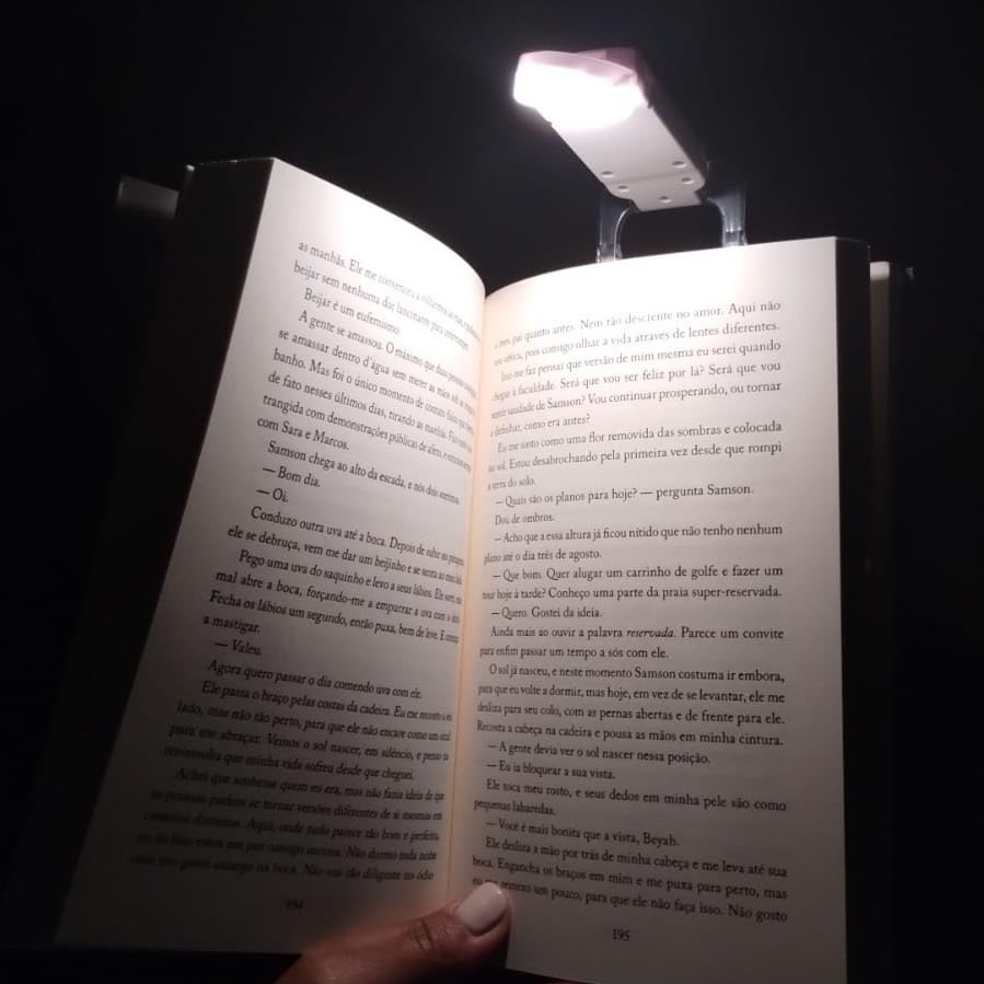 Novo Kindle basicão com luz para ler no escuro chega ao Brasil por R$ 349 -  Giz Brasil