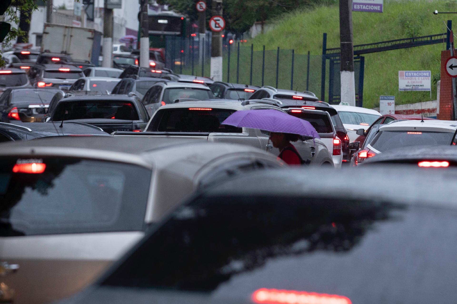 Fotos Após caos chuva perde força e São Paulo começa a voltar à