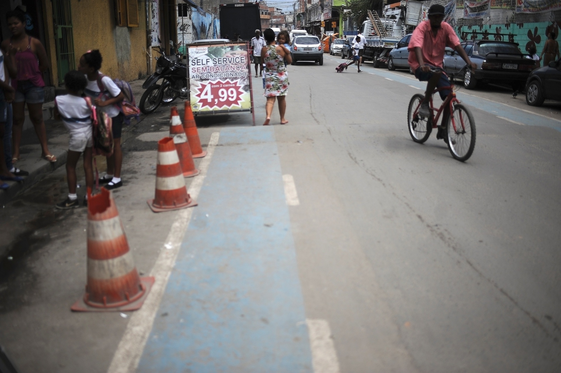 Tiroteios No Complexo Da Mar No Rio Deixam Mais De Mil Alunos Sem