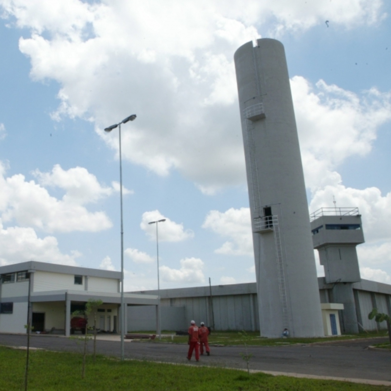 Cidades com penitenciárias são as com maior população masculina