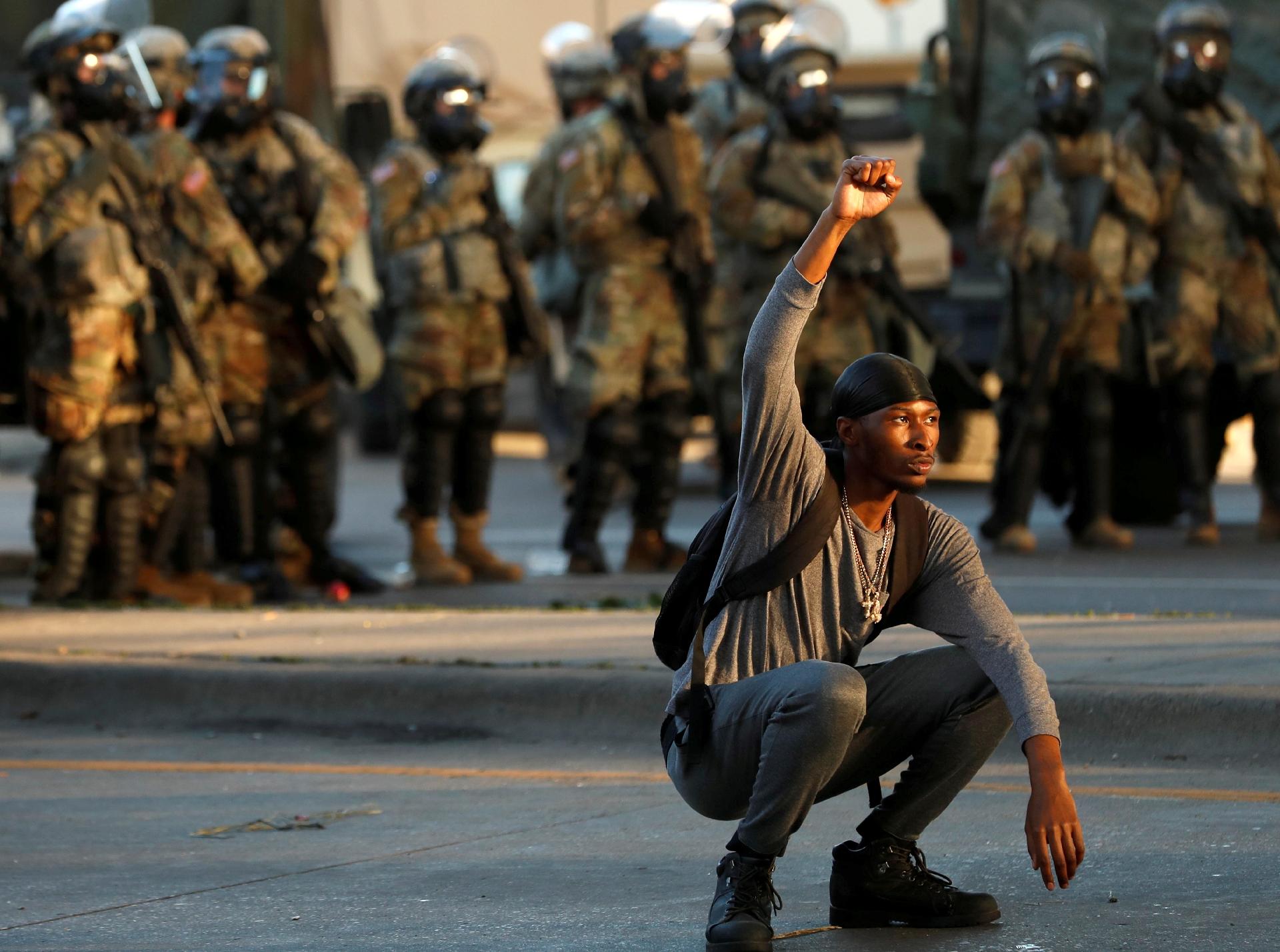 George Floyd: Protestos Após Morte De Segurança Negro Se Espalham Nos ...