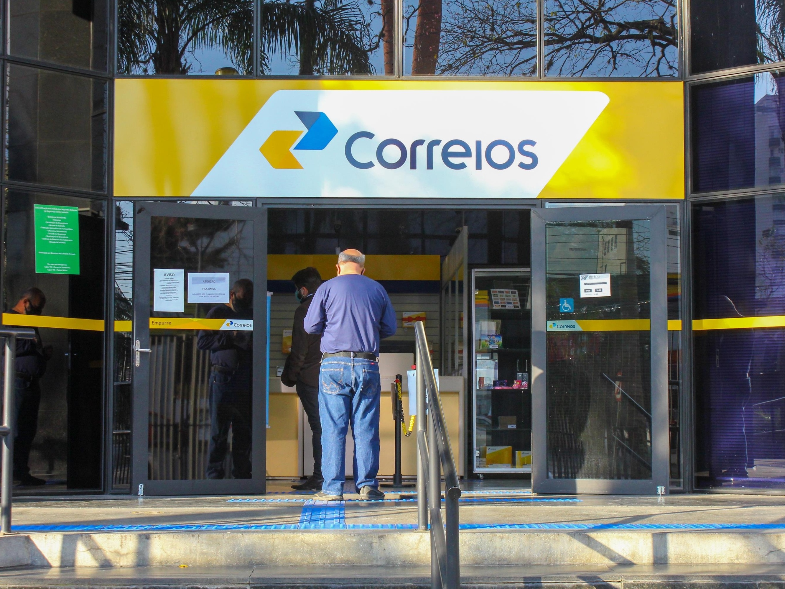 Agência de Sete Lagoas apresenta Correios Celular