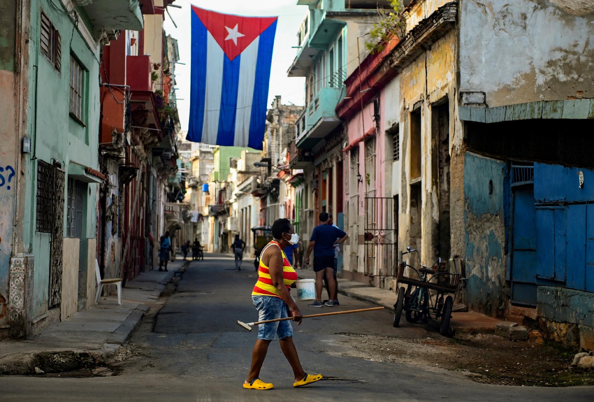 Todos vão ter acesso total à Internet nos telemóveis em Cuba