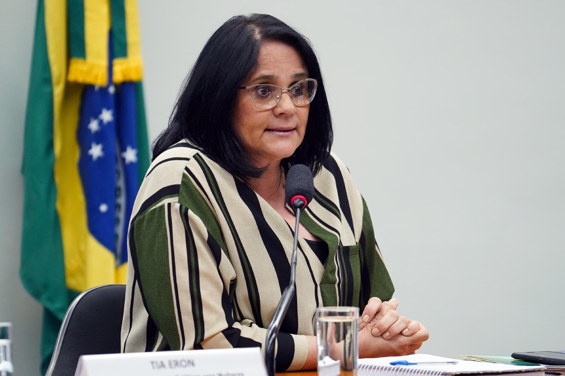 Comissão de Direitos Humanos deve ouvir Damares Alves — Rádio Senado