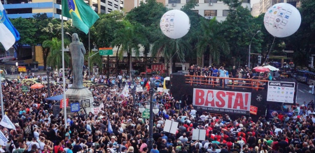 Resultado de imagem para fotos de funcionários publicos do estado do rio de janeiro