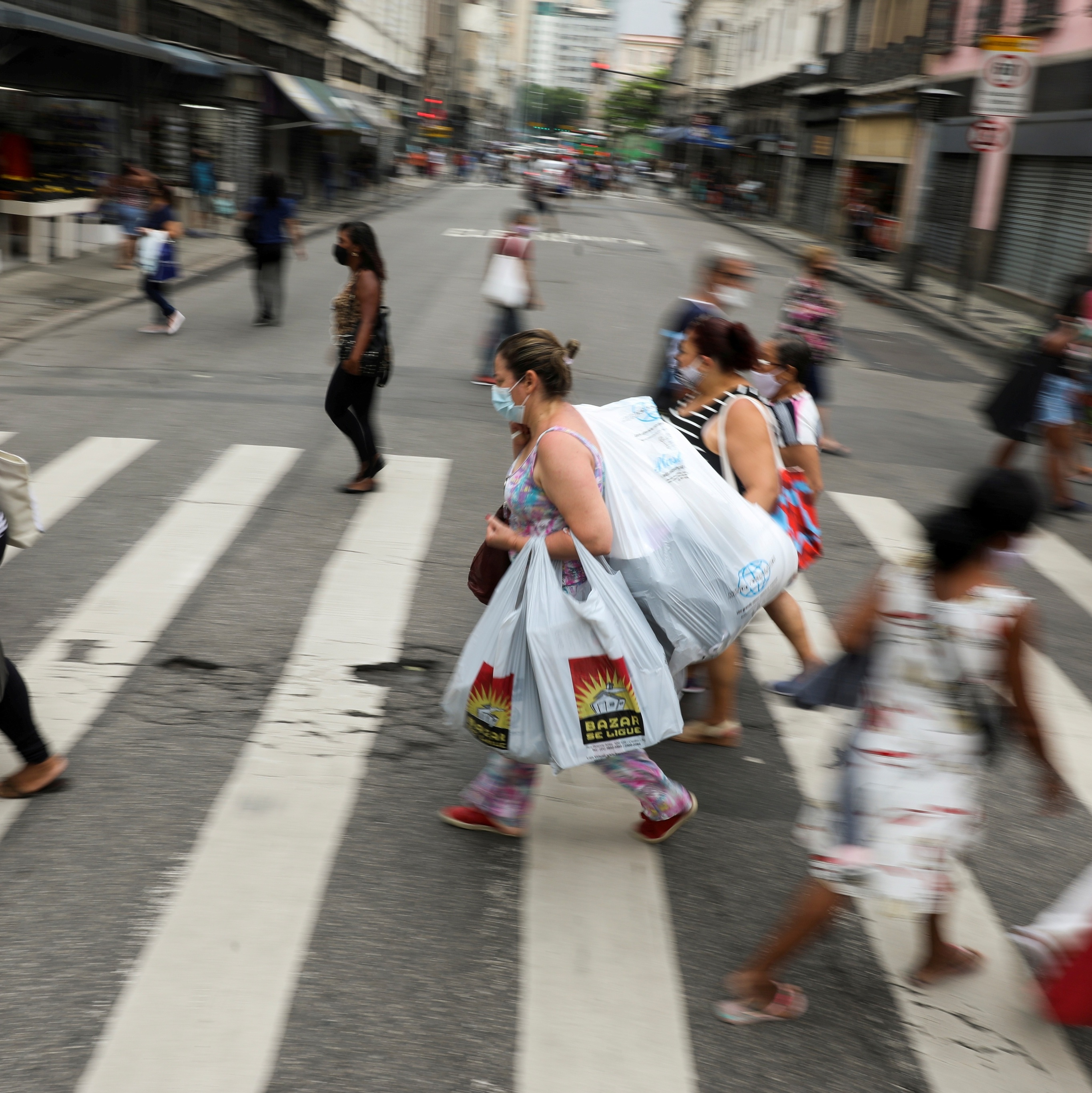 Queda do movimento nas estradas reflete retração na economia