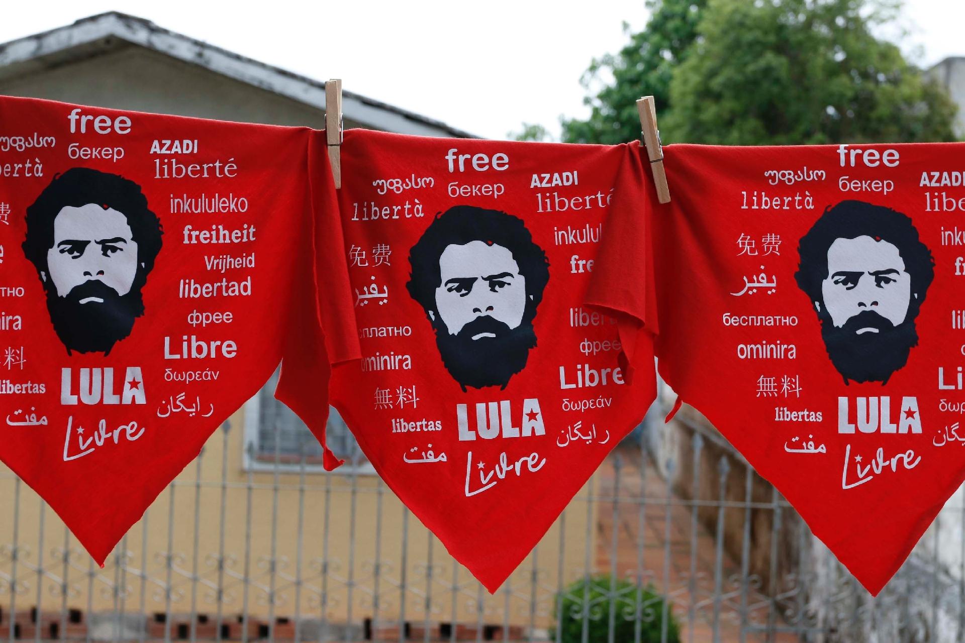 Lula Posta Foto No Mar Da Bahia Reencontro A Liberdade