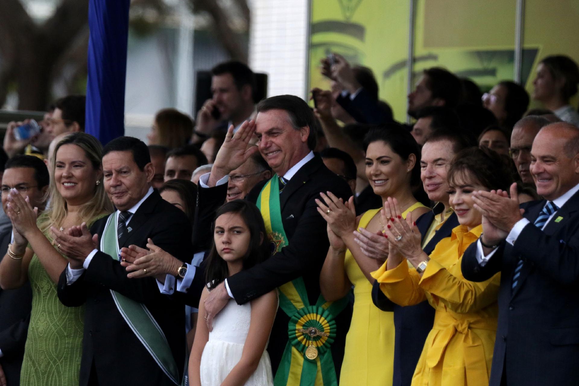 Bolsonaro e Michelle comemoram aniversário da filha Laura no Alvorada