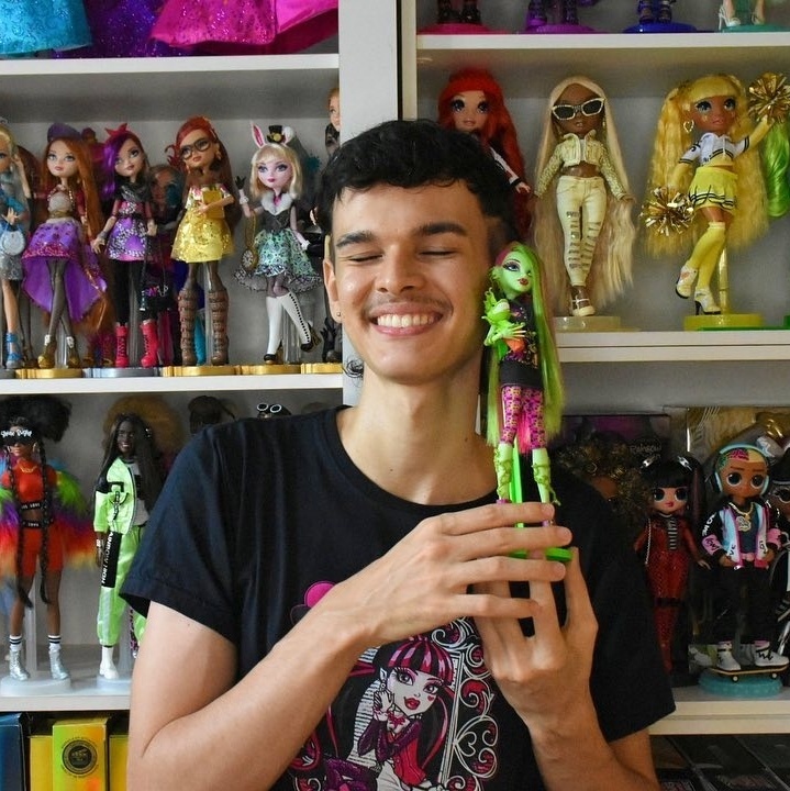 Boneca monster high antigas