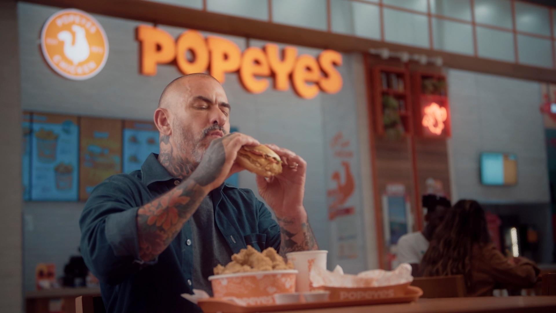 Chef Henrique Fogaça vira garoto propaganda de rede Popeyes