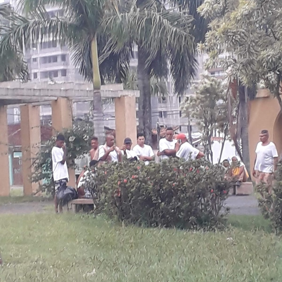 Presos de Mongaguá-SP saem da prisão para trabalhar, mas vão até para motel