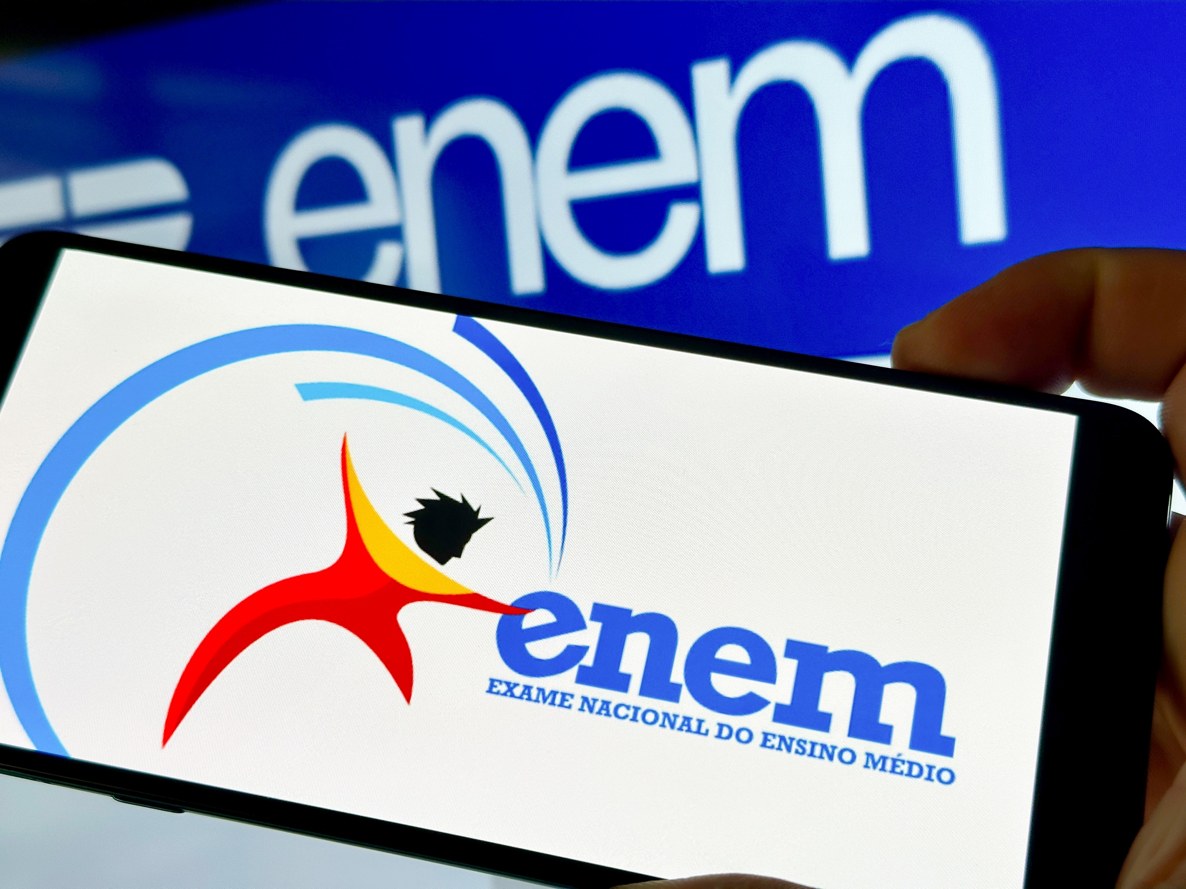 ENEM 2023 Uma academia decide trocar gradualmente seus aparelhos -  Estuda.com ENEM