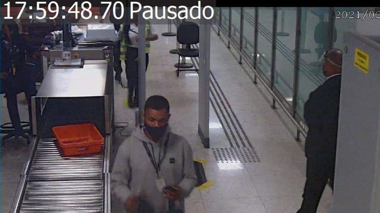 Veja Como Tr Fico Troca Etiquetas De Malas No Aeroporto De Guarulhos