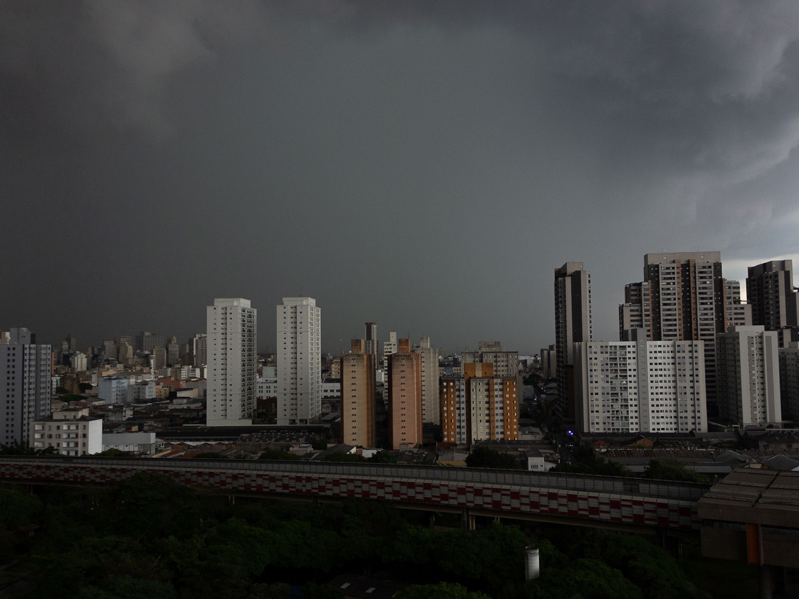 SP deixa estado de atenção; cidade chegou a ter 19 pontos alagados