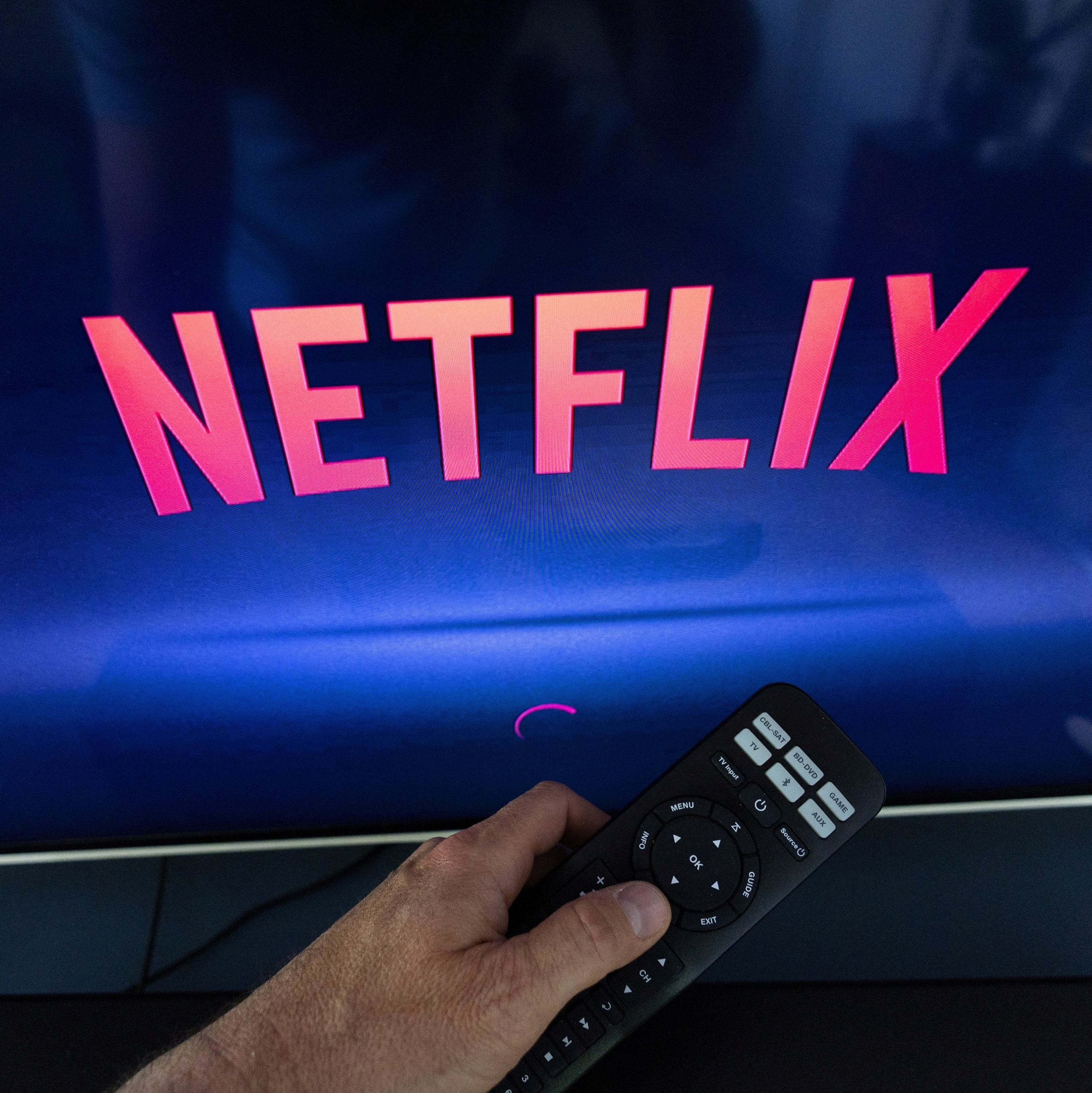 TIM lança serviço que integra Netflix e  à TV digital aberta -  eXorbeo