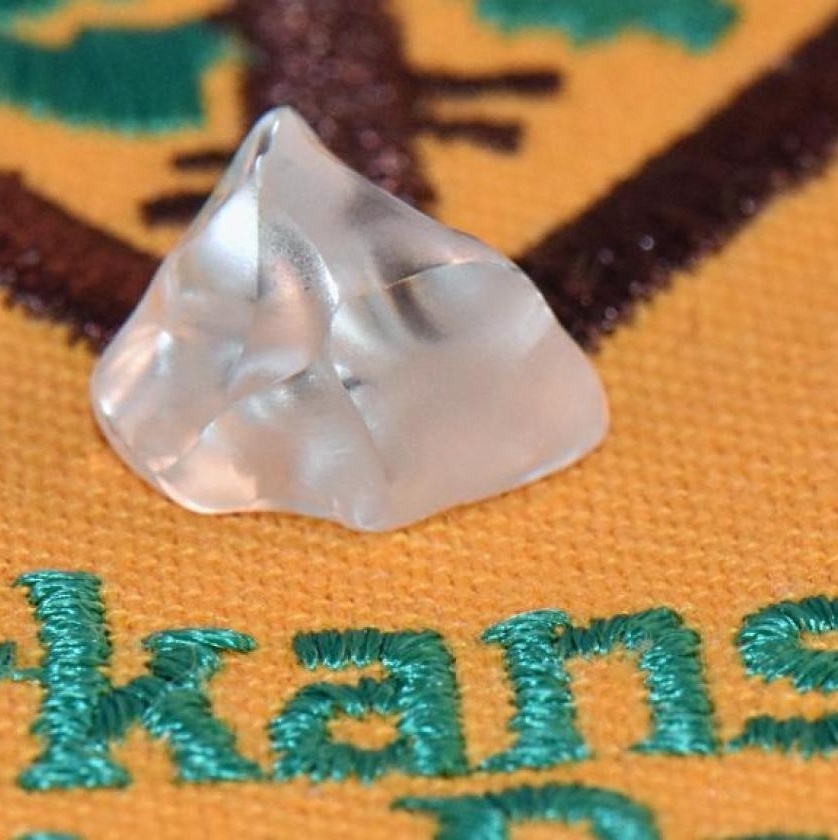 Homem encontra diamante enquanto visitava parque nos EUA: 'Pensei