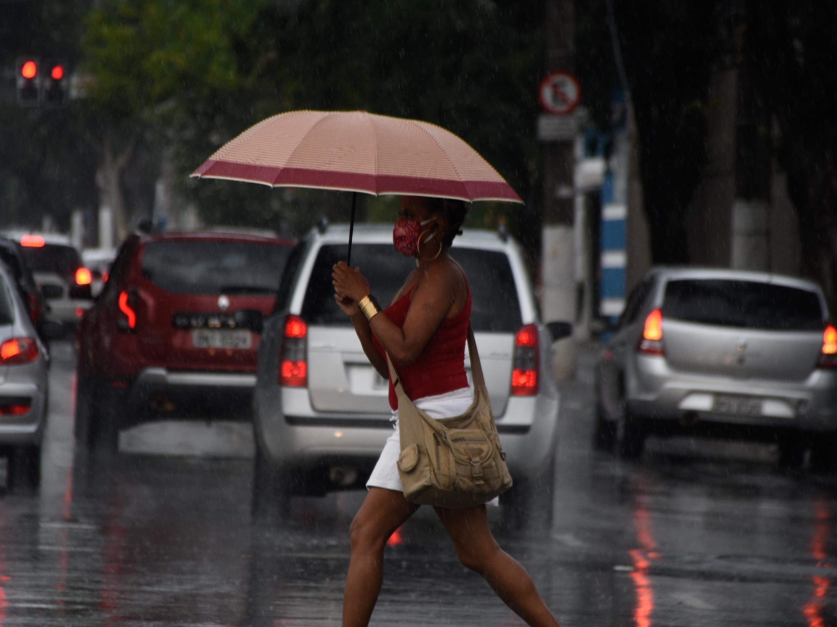 ATENÇÃO SÃO PEDRO PODE MANDAR PARAR A CHUVA