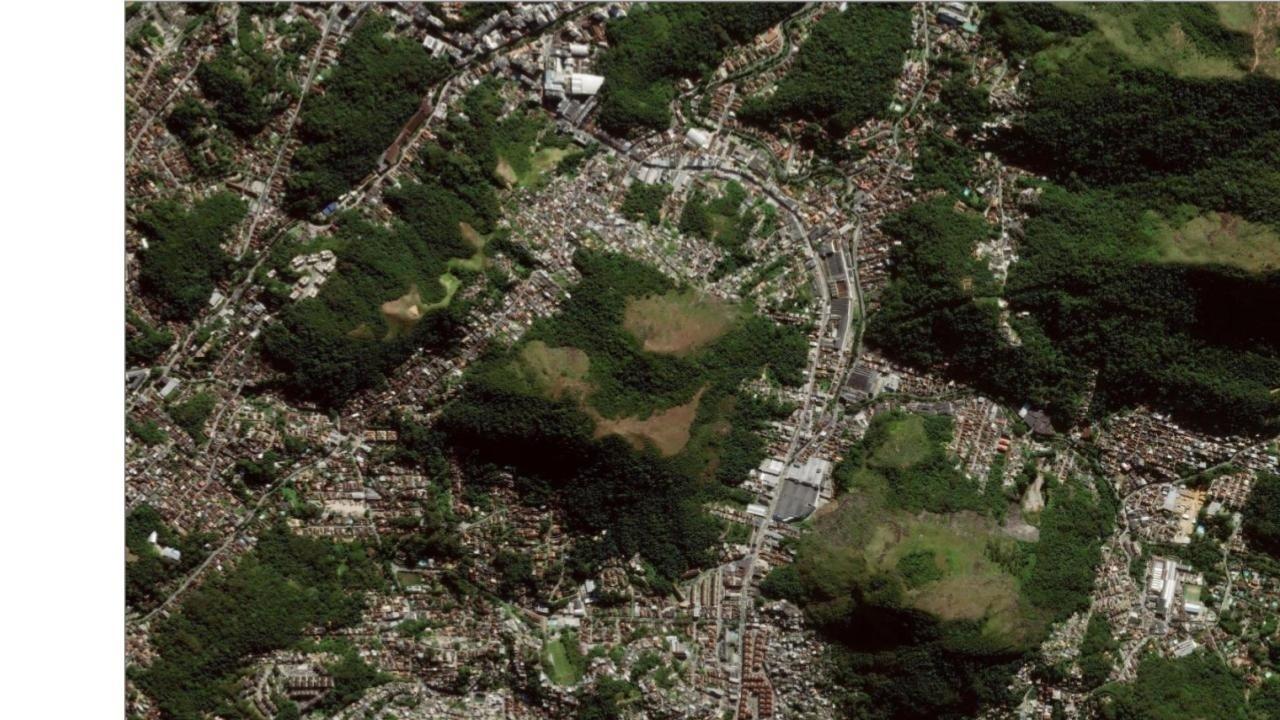 Imagens de satélite mostram antes e depois em Petrópolis