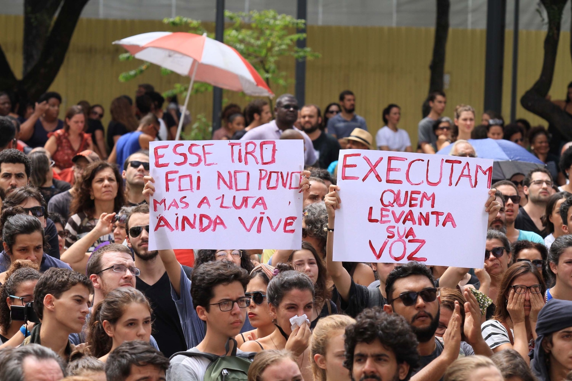 Fotos Vereadora Marielle Franco PSOL é assassinada no Rio 15 03