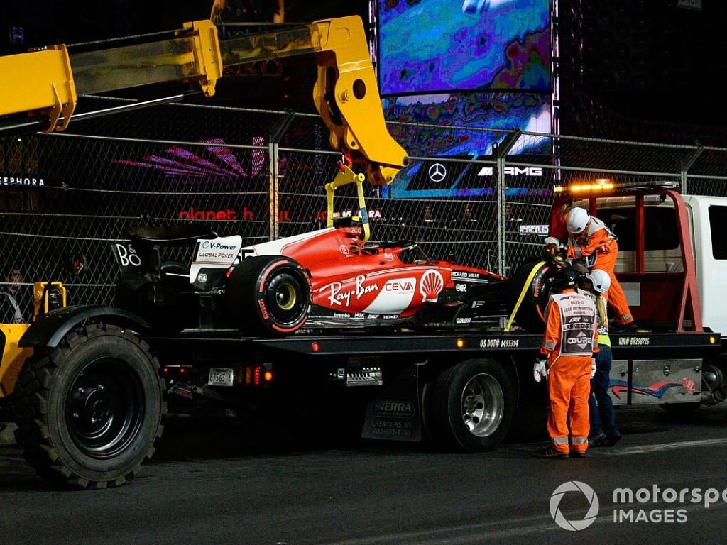 GP de Las Vegas de F1: 1º treino é encerrado por tampa de bueiro, fórmula  1