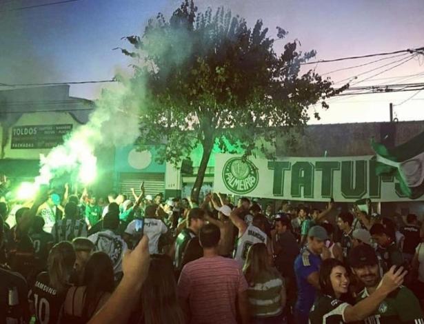 Palmeiras recebe integrantes de torcida organizada na véspera de decisão