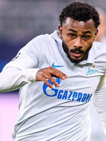 Zenit vence e cola no líder com assistências de Wendel e gol de Claudinho, futebol russo