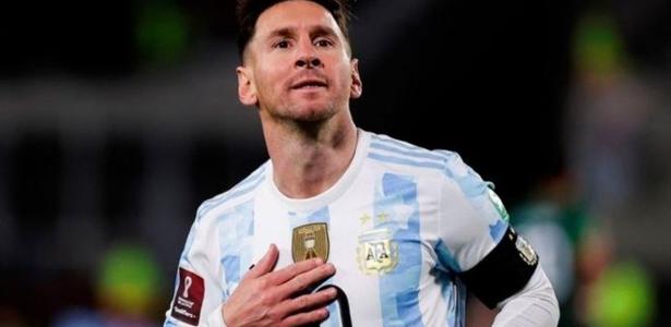 Messi marca 5 vezes em goleada da Argentina e iguala marca de 80 anos