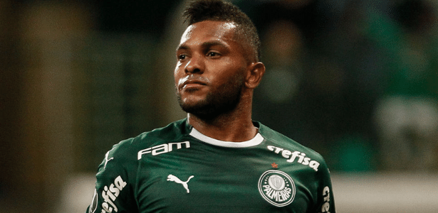 Palmeiras mira a contratação de zagueiro estrangeiro