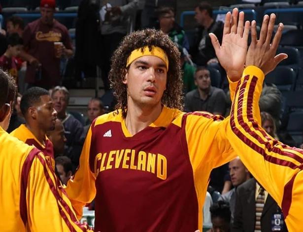 RJ - BASQUETE/NBA/COLETIVA - ESPORTES - O jogador brasileiro Anderson  Varejão, ala/pivô do Cleveland Cavaliers, durante coletiva de imprensa  organizada pela NBA antes do jogo entre Miami Heat e Cleveland Cavaliers,  válido