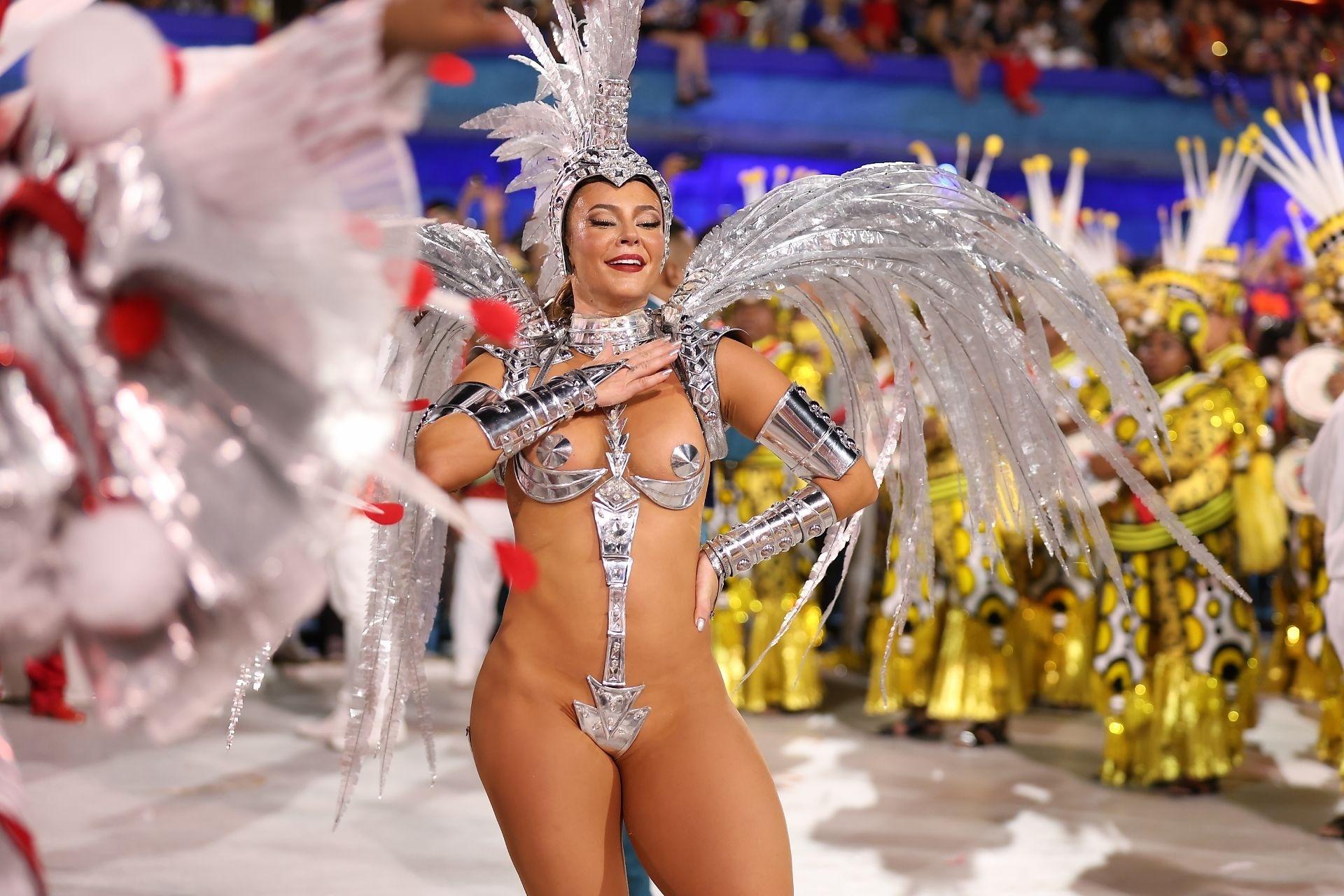 Carnaval 2023 Veja Como Foi A Folia De Paolla Oliveira