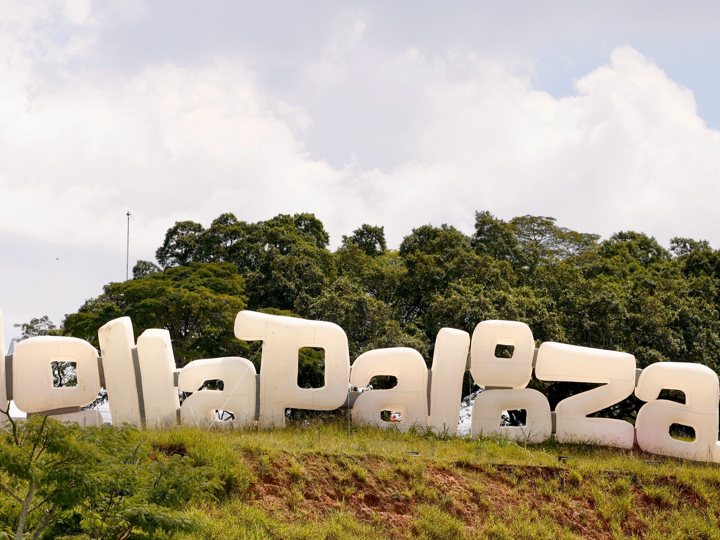 Lollapalooza Brasil 2024 inicia venda para o público geral a partir desta  terça (03); saiba mais - Folha PE