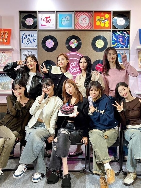K-POP・アジア TWICE K-pop: Twice, conheça história da banda que se apresenta no Brasil