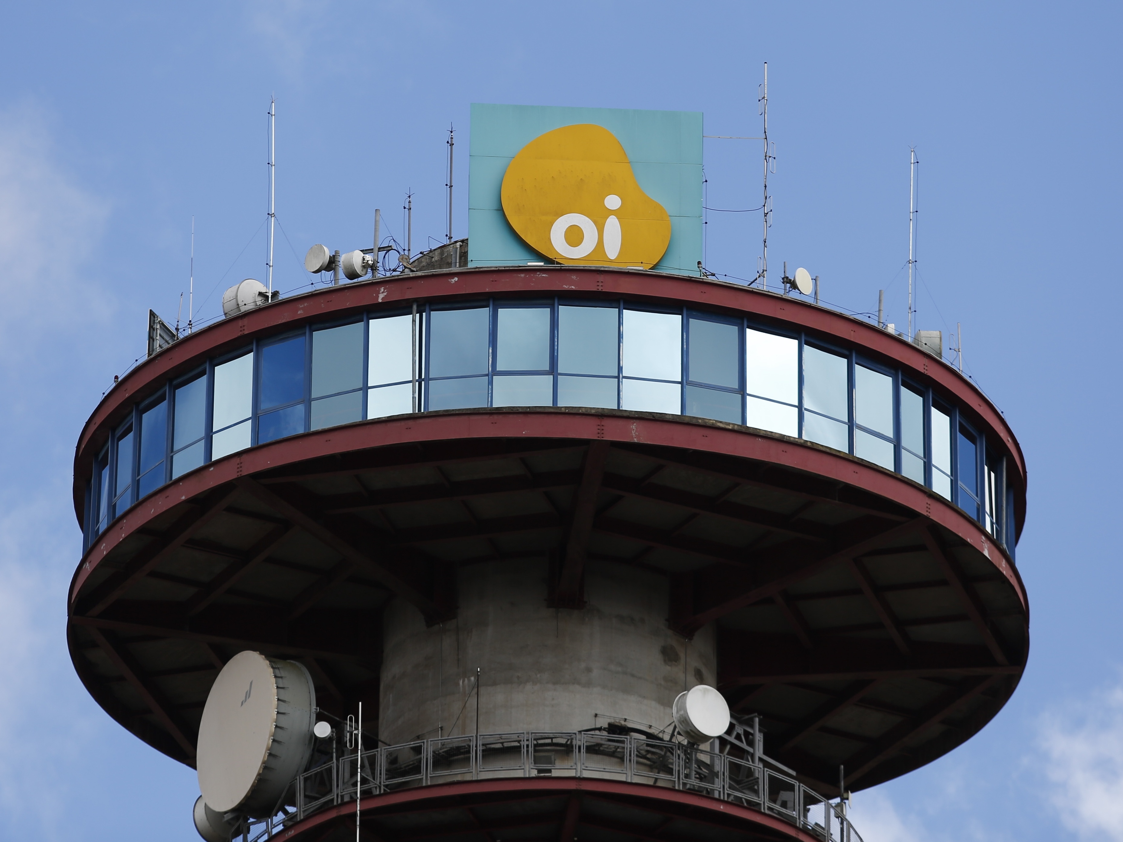 Justiça decreta falência da operadora Oi