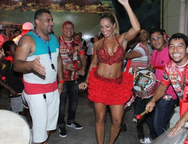 Ensaio de escola de samba rj