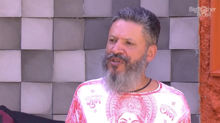 16.mai.2016 - O ex-BBB Laércio de Moura foi detido em Curitiba, na manhã desta segunda-feira (16), sob a suspeita de estupro de vulnerável e de oferecer bebida alcoolica a menores. A informação foi confirmada ao UOL pela assessoria de imprensa da Polícia Civil do Paraná. A detenção do ex-BBB aconteceu por conta de uma ação do Núcleo de Proteção à Criança e ao Adolescente Vítimas de Crimes (Nucria). Ele foi detido em seu apartamento, no bairro do Batel.  - Reprodução/TV Globo - Reprodução/TV Globo