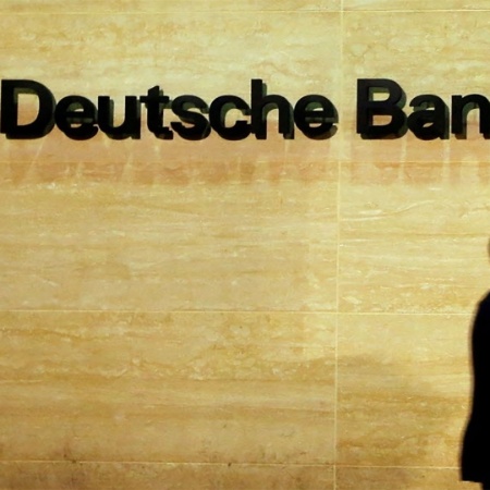 Em todo o ano de 2020, a receita do Deutsche Bank cresceu 4% - Luke MacGregor/Reuters