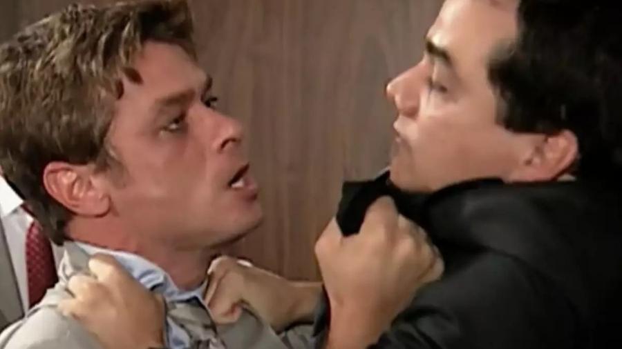 Daniel (Fábio Assunção) e Olavo (Wagner Moura) em "Paraíso Tropical" - Reprodução Vídeo/TV Globo 