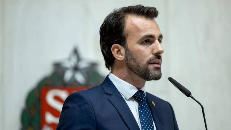 O deputado estadual Lucas Bove (PL) durante sessão na Assembleia Legislativa - Divulgação