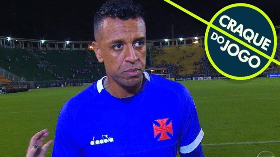 Sidão, goleiro do Vasco, passa por constrangimento em entrega do troféu "Craque do Jogo"