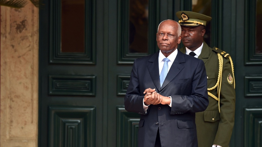 Jose Eduardo Dos Santos, em foto de 2016 - ALAIN JOCARD/AFP PHOTO