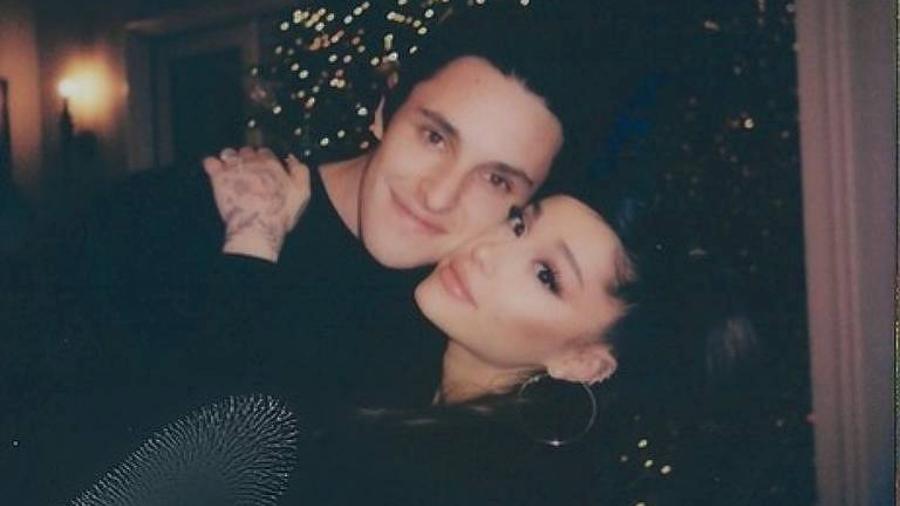 Ariana Grande e Dalton Gomez encerraram divórcio