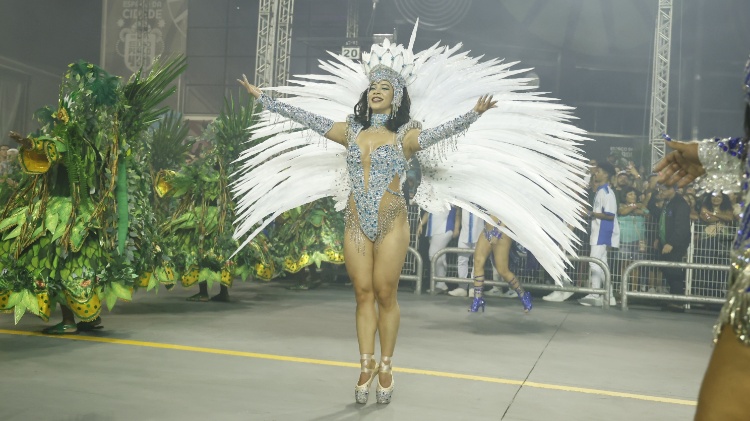 Talita Guastelli, princesa da bateria da Acadêmicos da Tatuapé, no Desfile das Campeãs do Carnaval de São Paulo de 2024