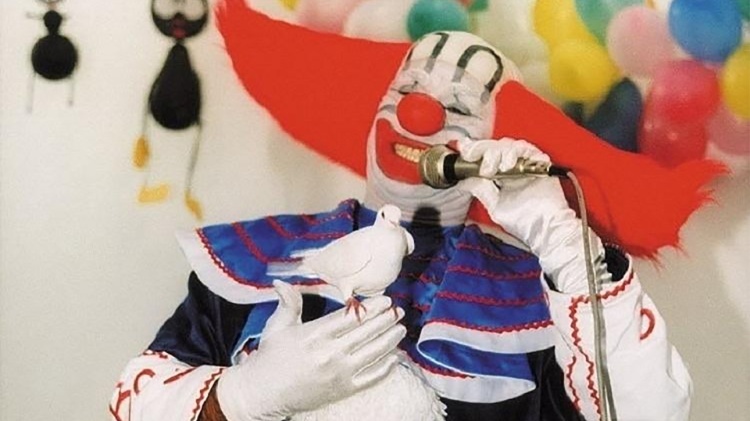 Arlindo Barreto, o Bozo retratado no filme Bingo, em culto na igreja O Brasil para Cristo